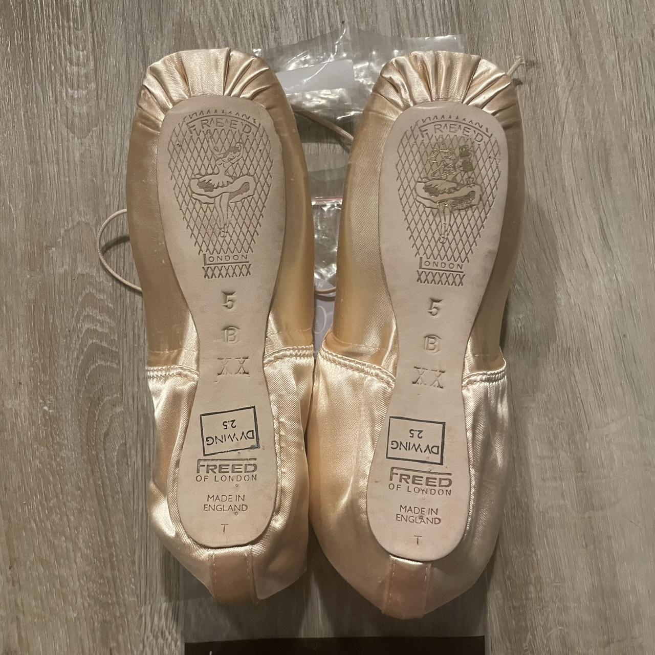 Freed of London pointe shoes multiple makers, XX