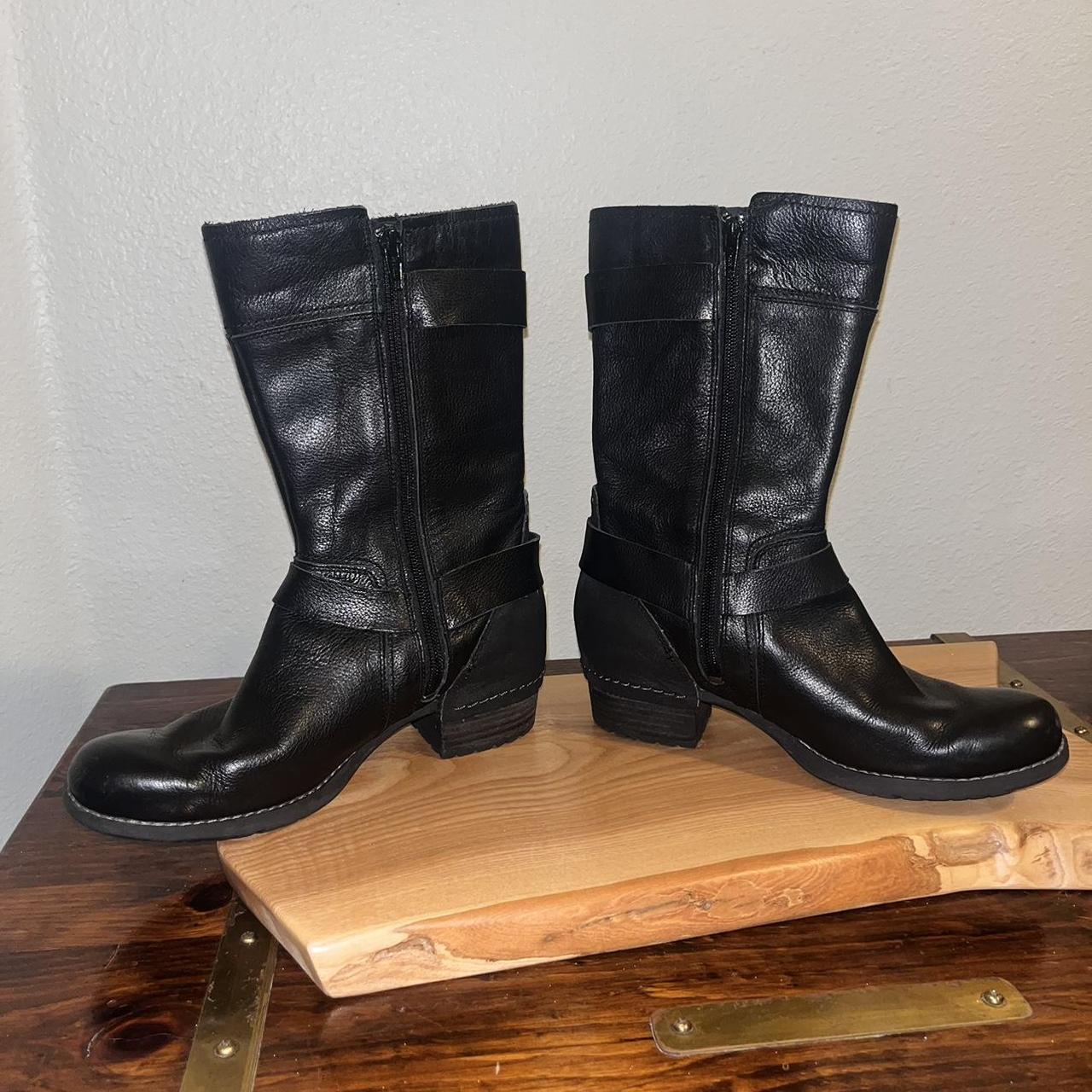 Merrell Women's Black Boots | Depop