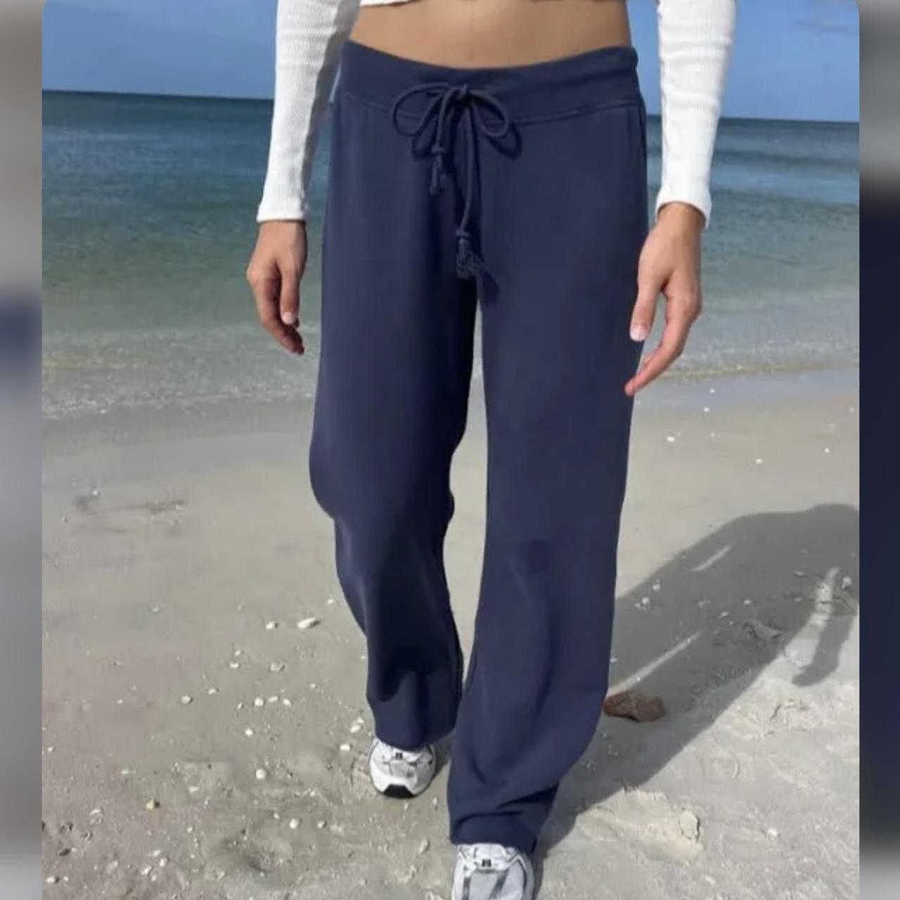 Brandy Melville Women's Sweatpants Navy/Blue One size – NWOT