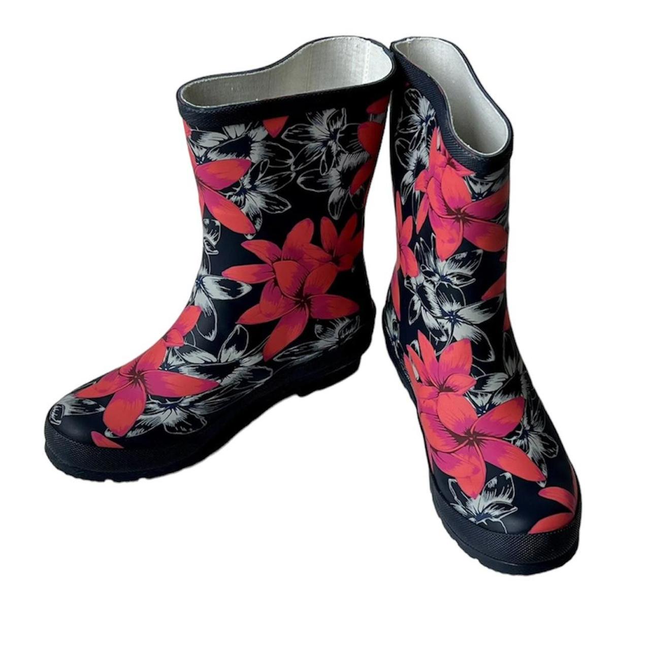 serra rain boots
