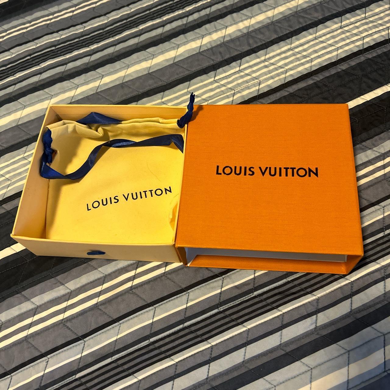 Louis Vuitton LV Belt Fit 38 and below Message - Depop