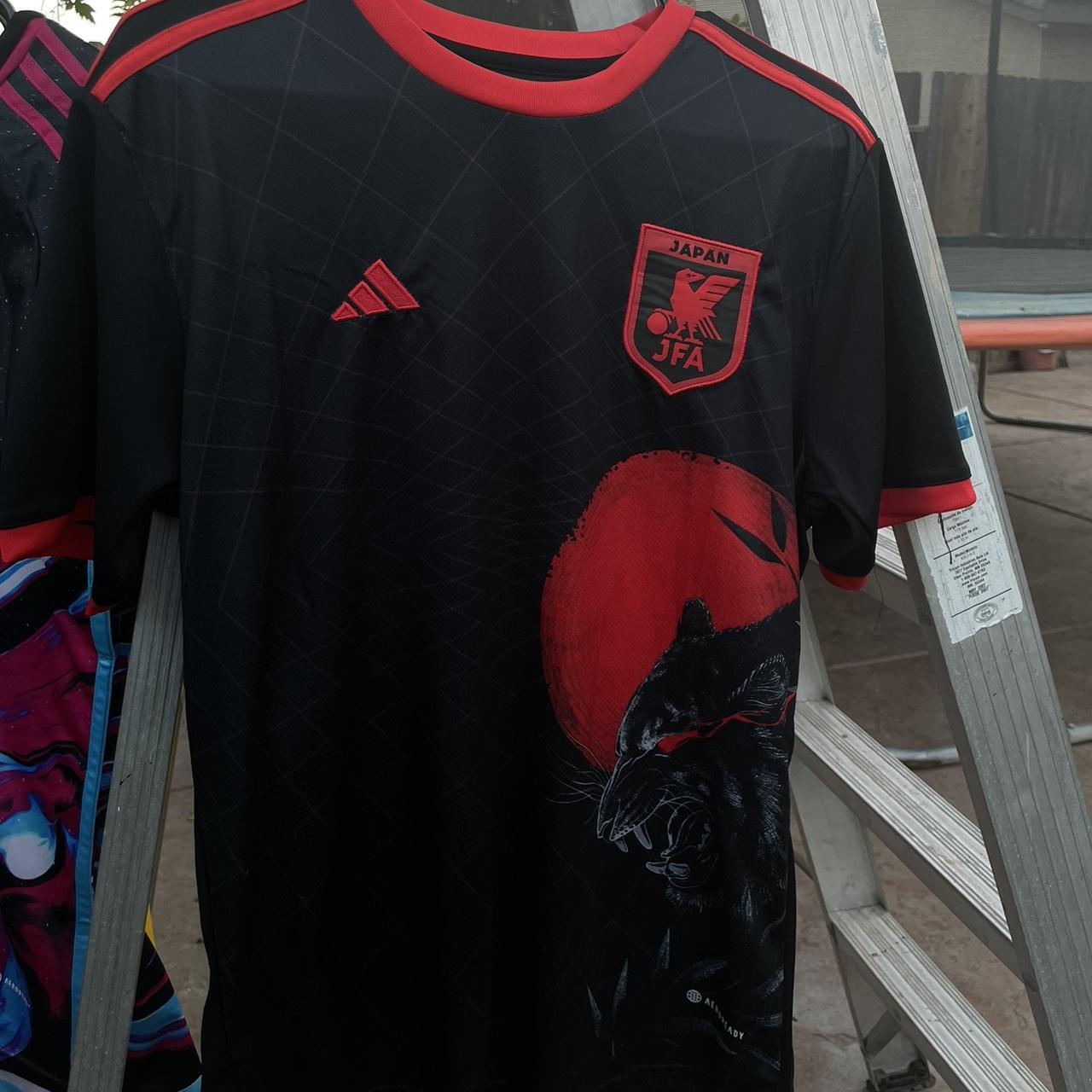 Japan jersey - Depop