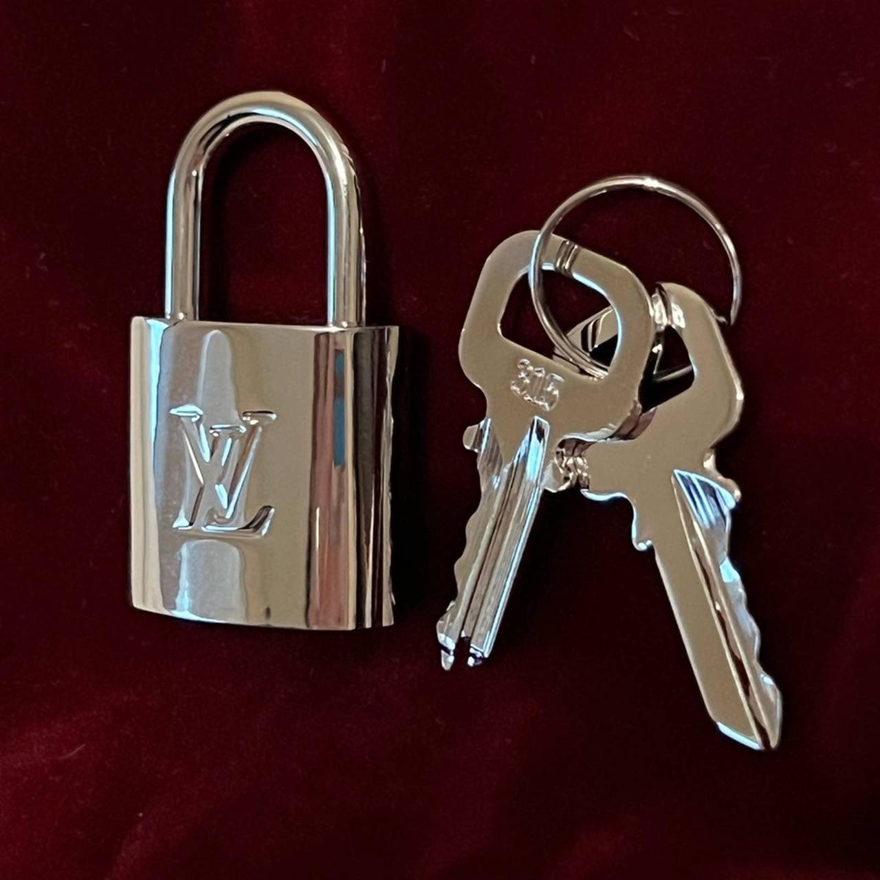 Louis Vuitton Palladium Lock & Key Set - Silver Bag Accessories