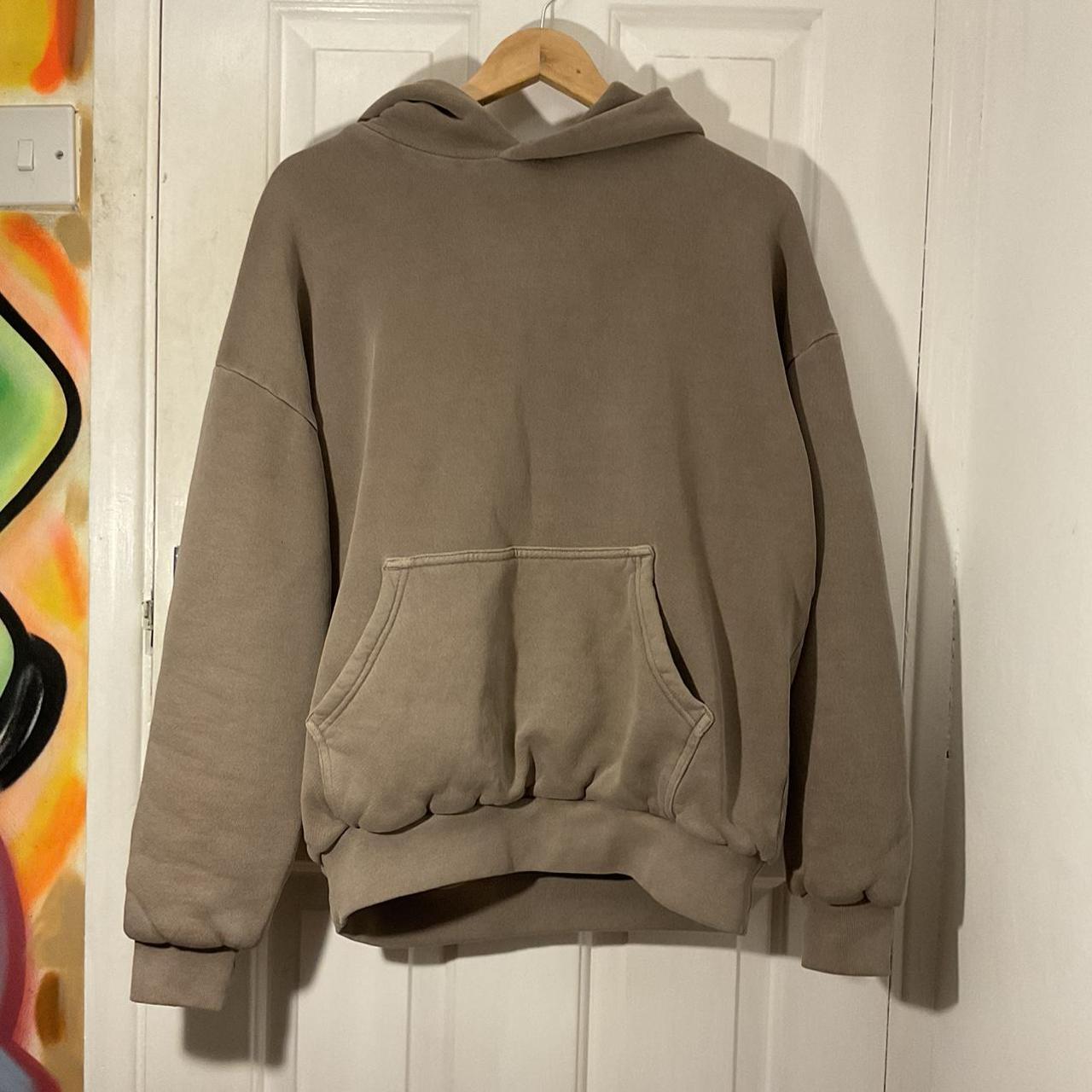 1000GSM hoodie - taupe/beige Worn once or twice... - Depop