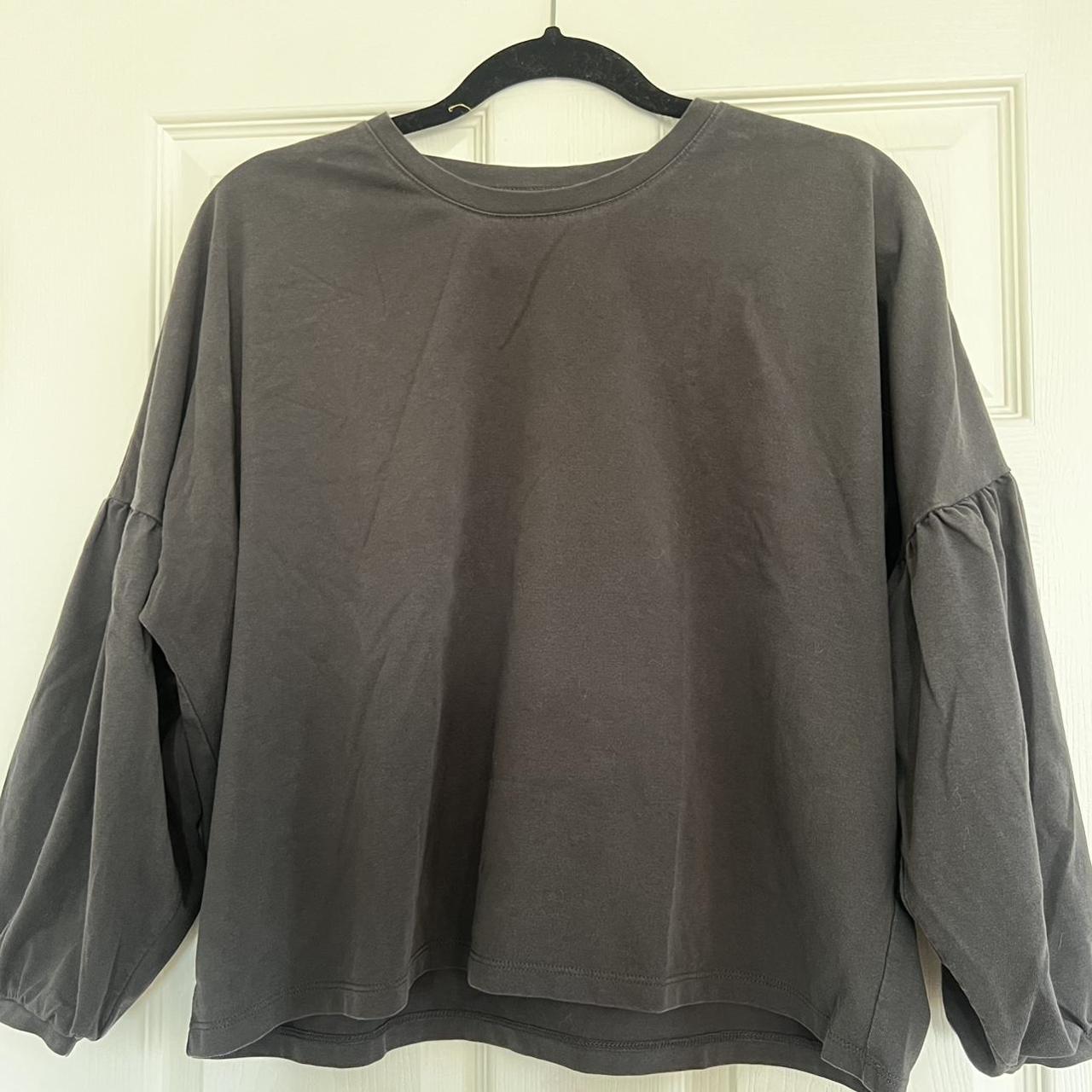 Madwell grey top with puff sleeves! Super cute... - Depop