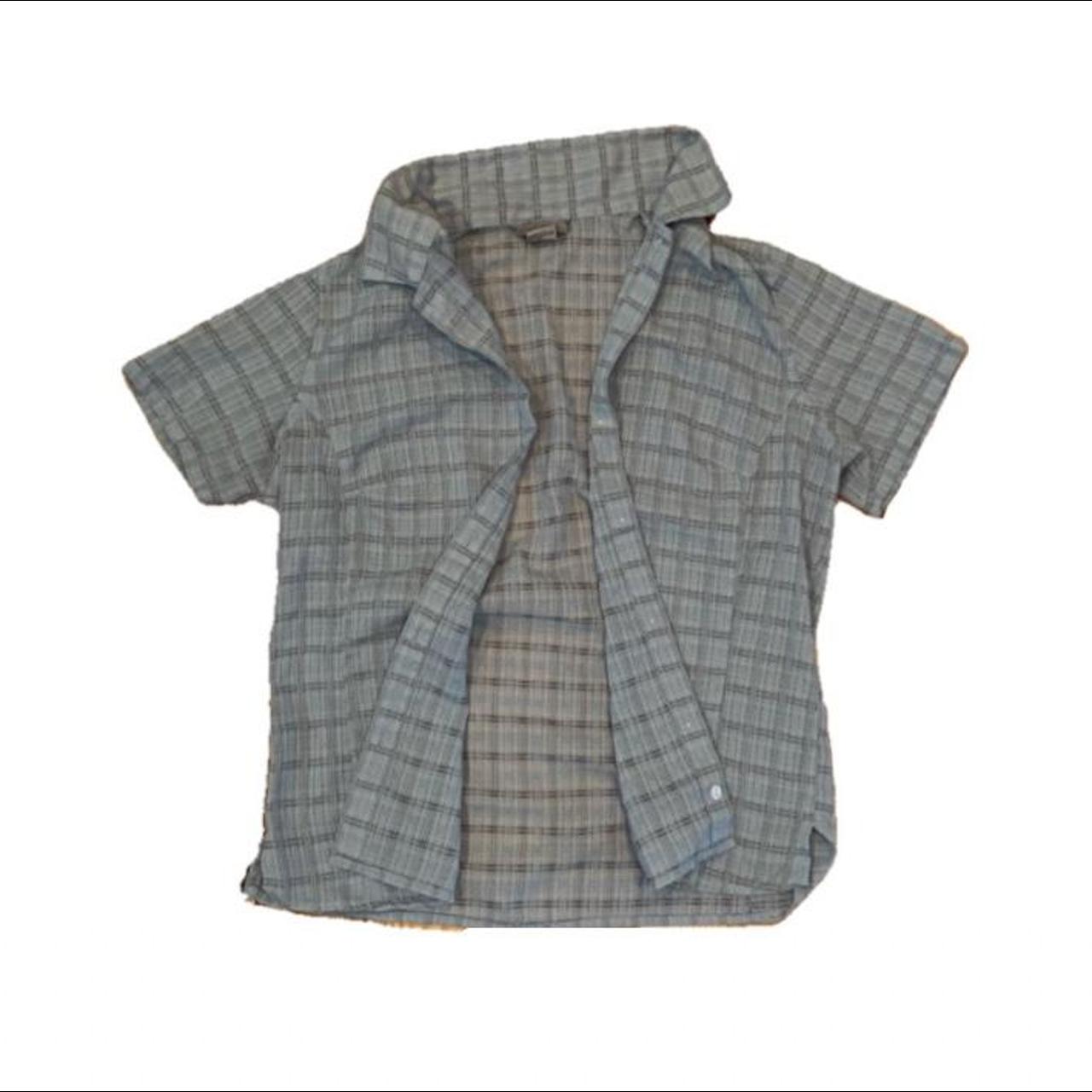 Baby blue plaid top 🩵🫐 Super cute for a summer walk... Depop