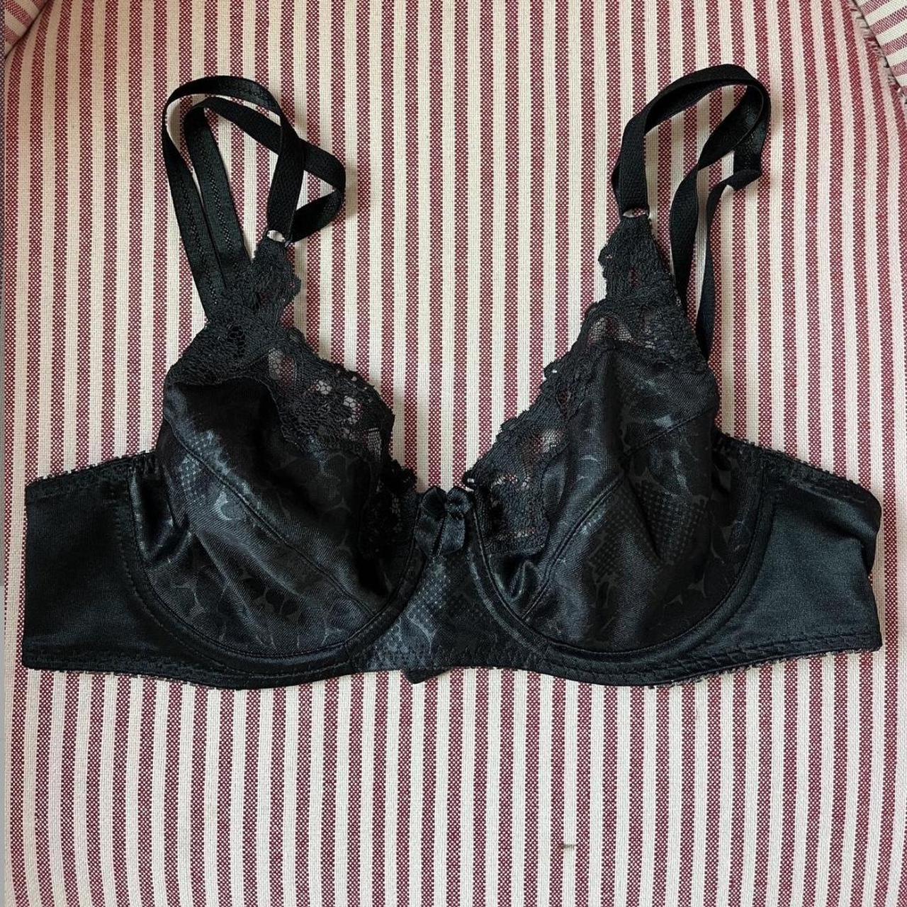SECRET TREASURE black silky satin clasp front bra - Depop
