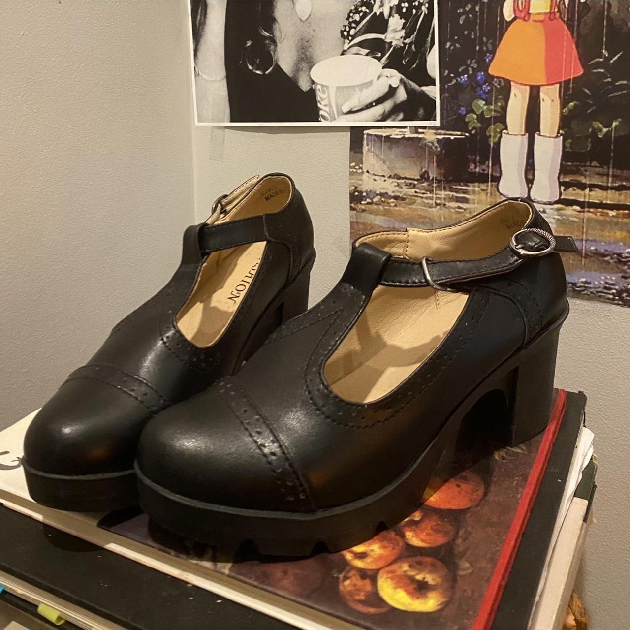 Vintage Mary Janes Size 7 7.5 Heel 2.5 inches Depop