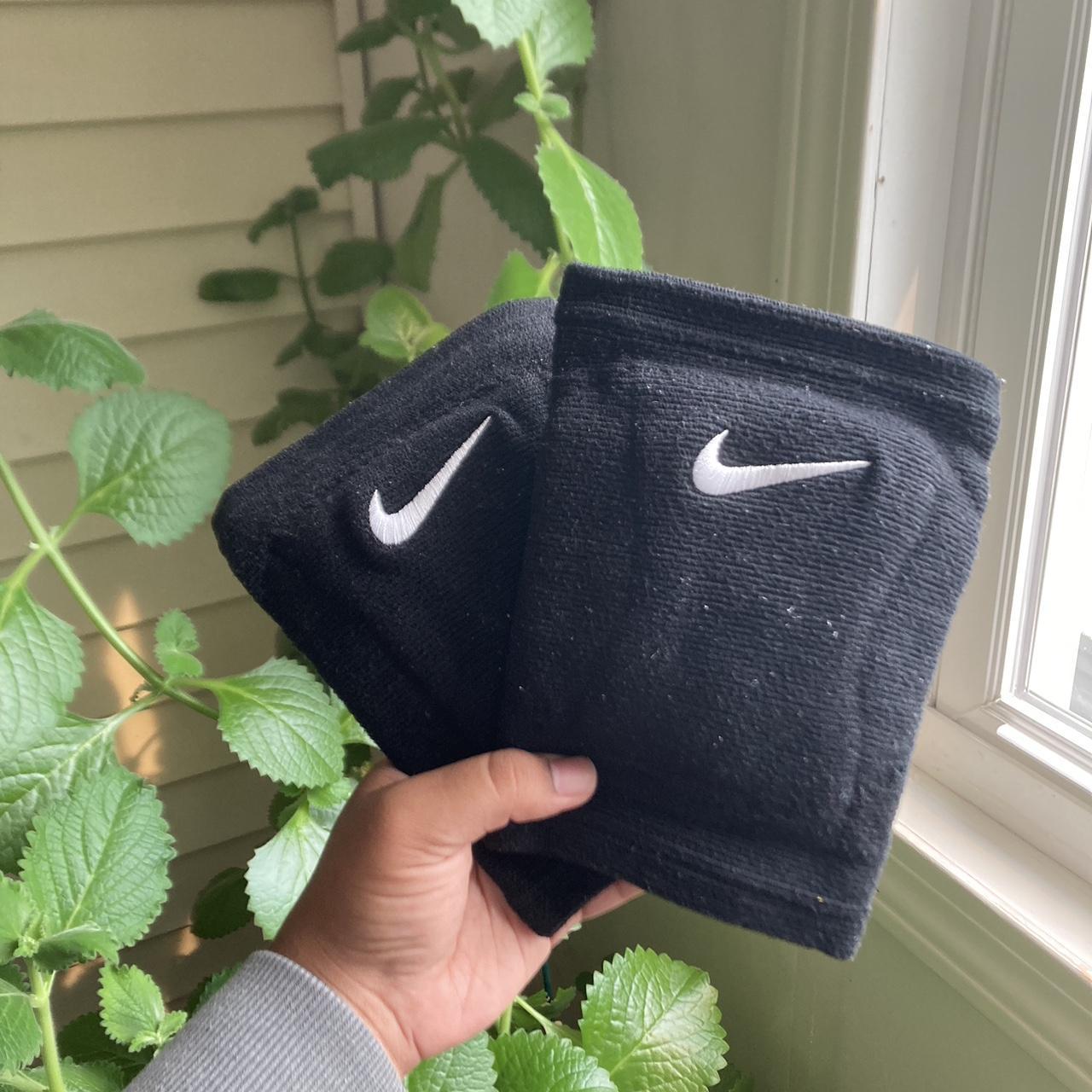 nike essentials volleyball knee pad