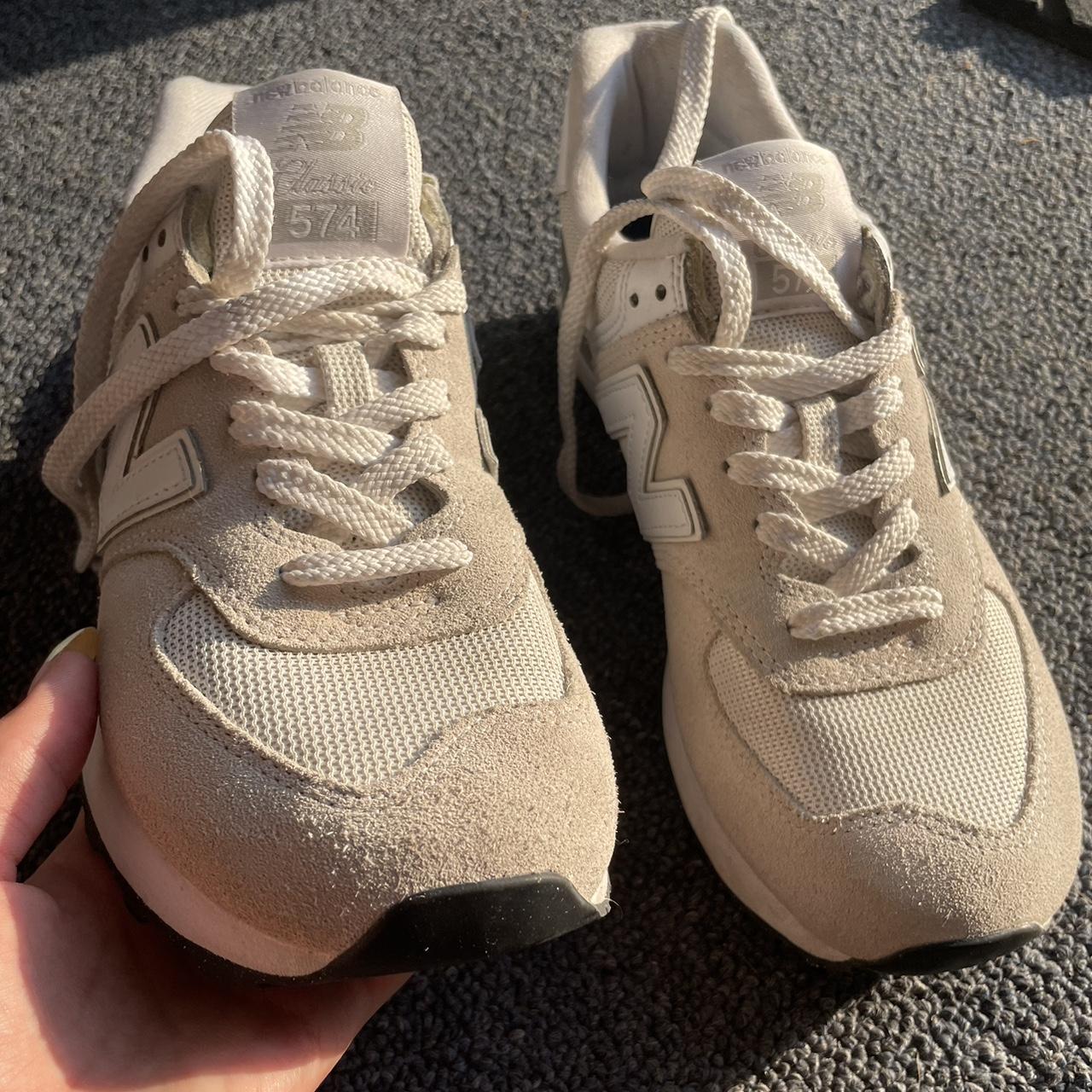 New Balance Women's Cream and Grey Trainers | Depop