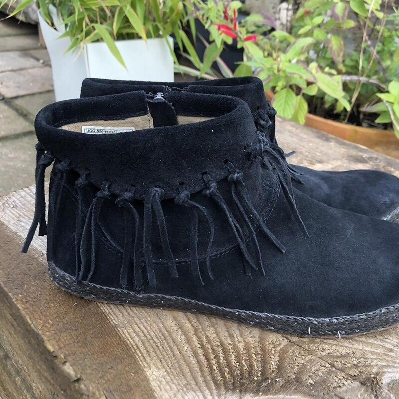 Ugg 2024 fringe moccasins