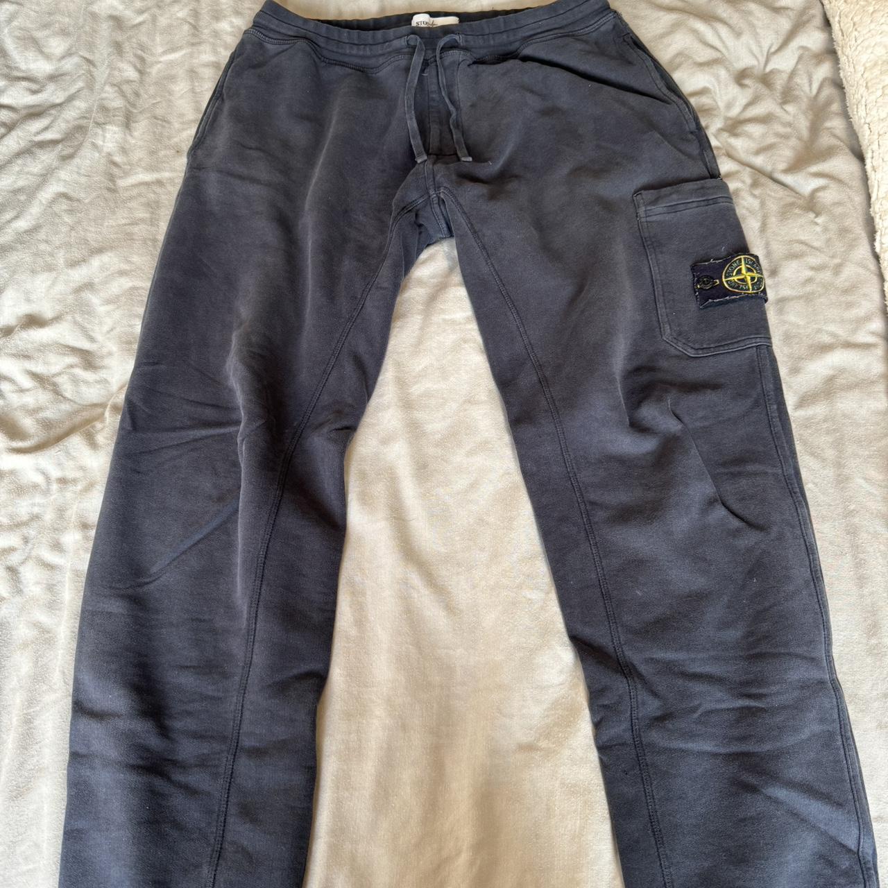 Navy blue stone island joggers Size small but fit... Depop