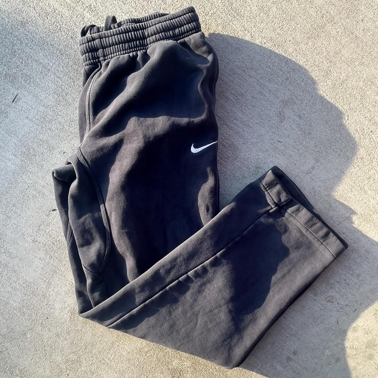 skinny leg sweatpants nike