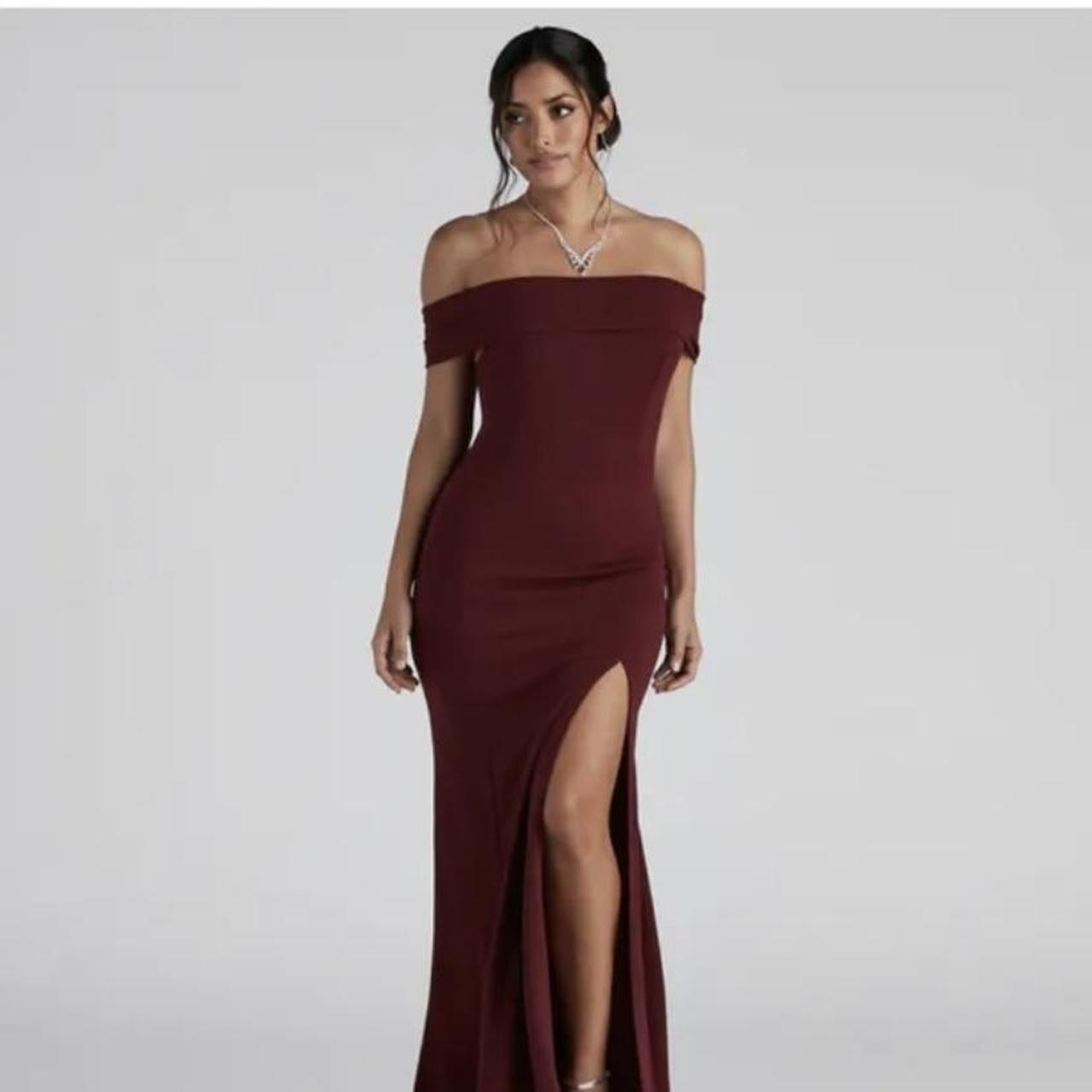 Windsor burgundy prom store dress