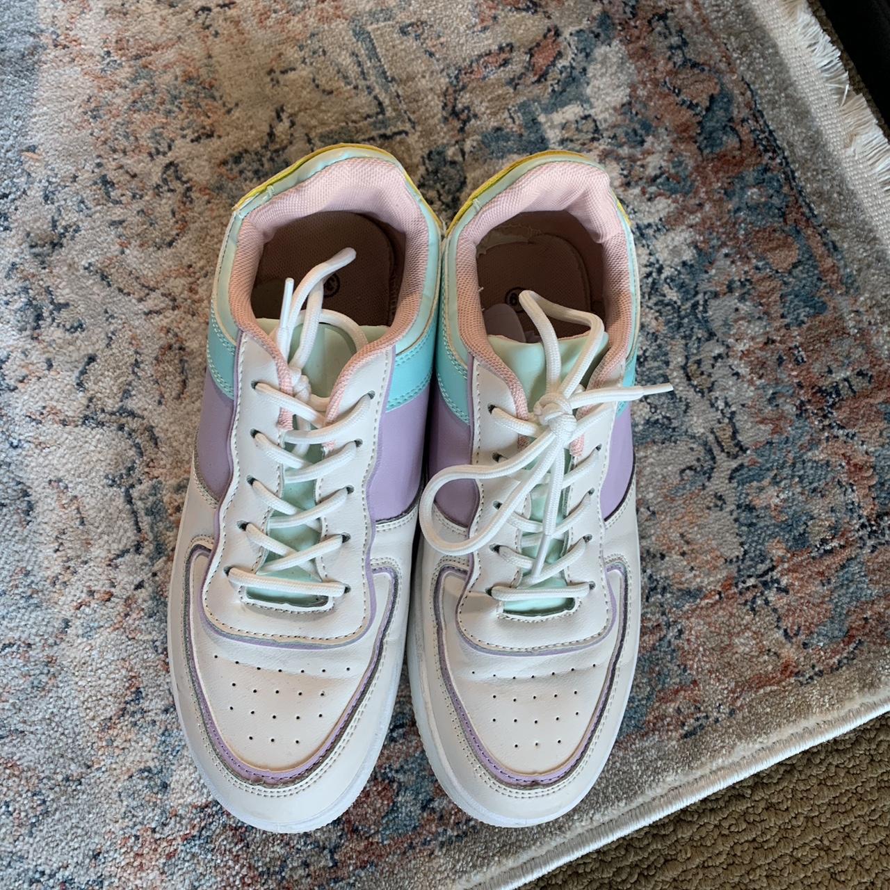 Nasty Gal Women's White and Pink Trainers (4)