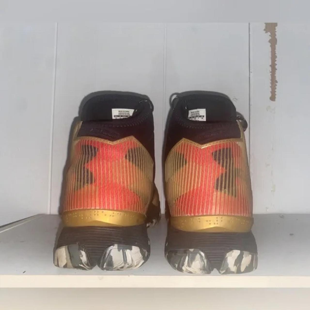 Under Armour Curry 2.5 (Metallic Gold/Camo) Depop