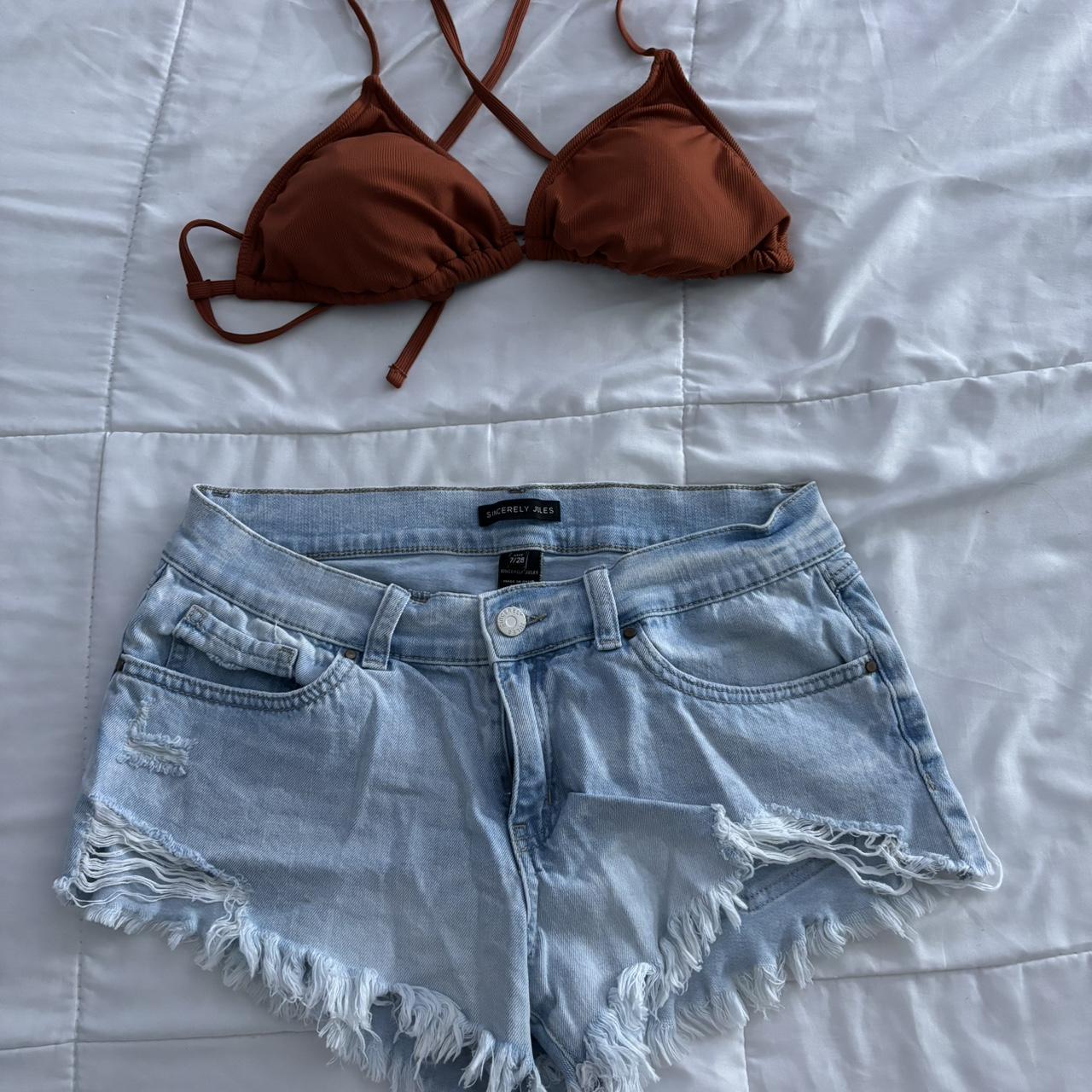 item listed by esm3gia