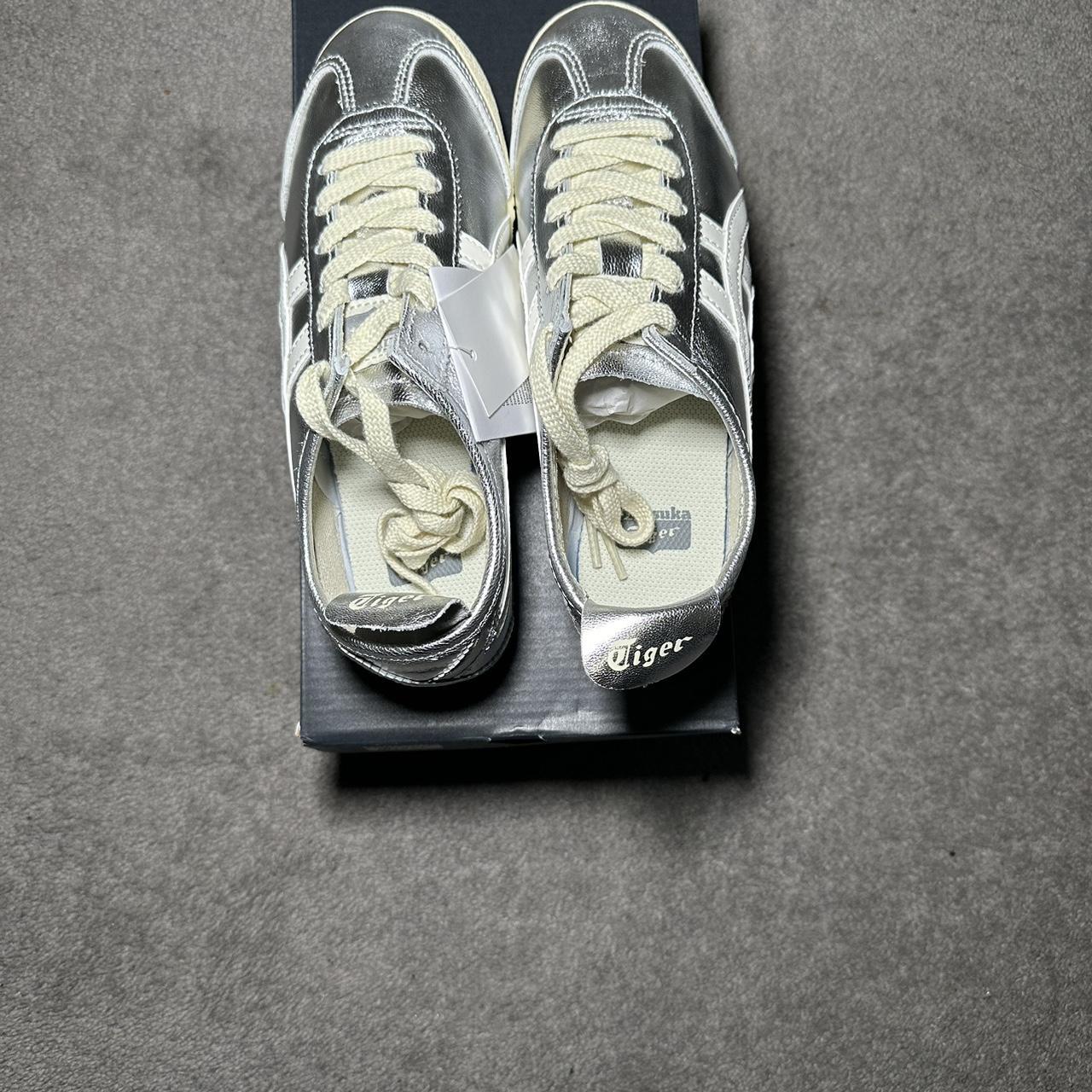 onitsuka tiger x disney