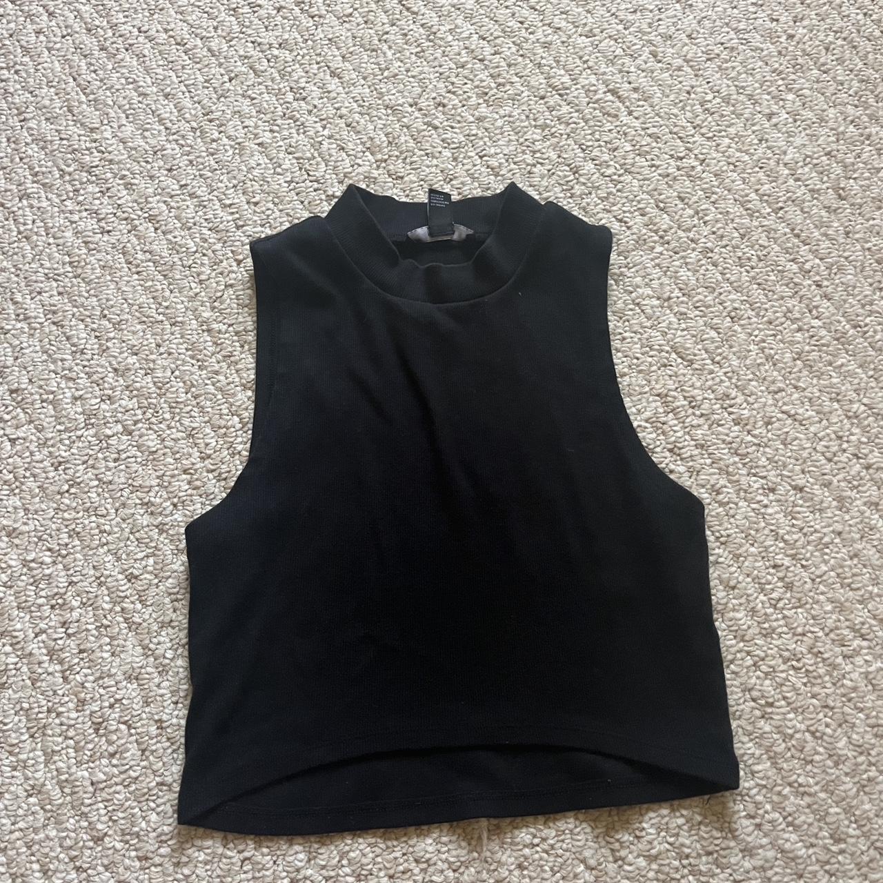 Collared high-neck sleeveless black crop top - Depop