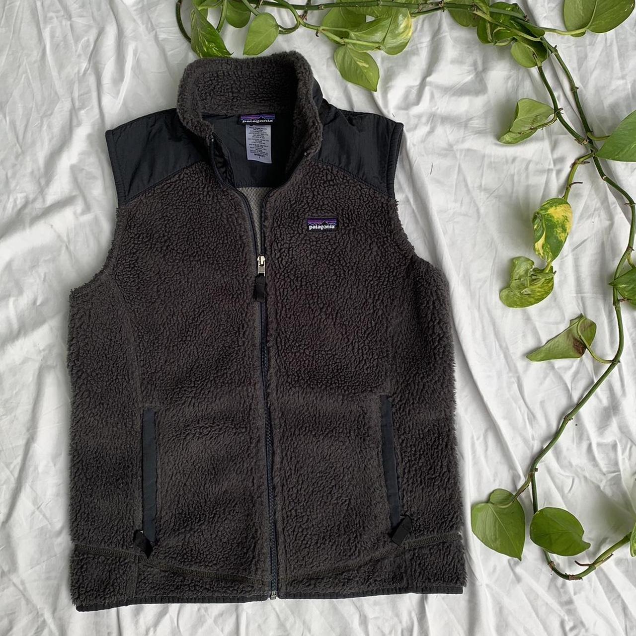 PATAGONIA Women s Fleece Vest in Grey Green Size Depop