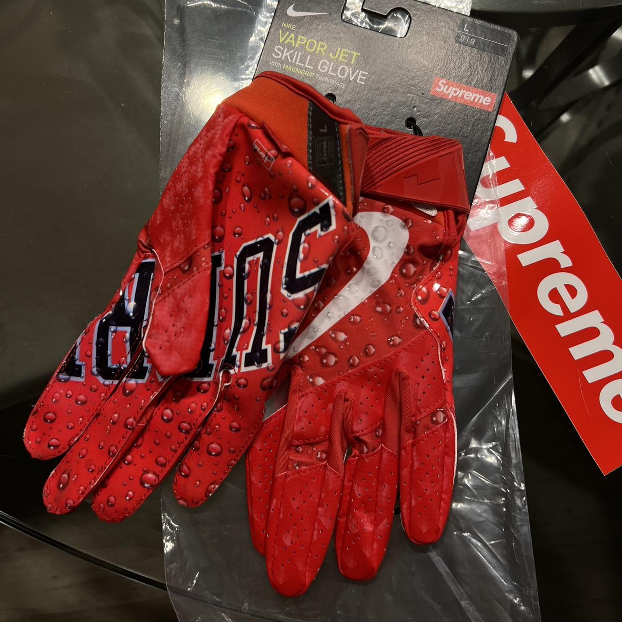 Supreme Nike Vapor Jet 4.0 Football Gloves. 100% - Depop