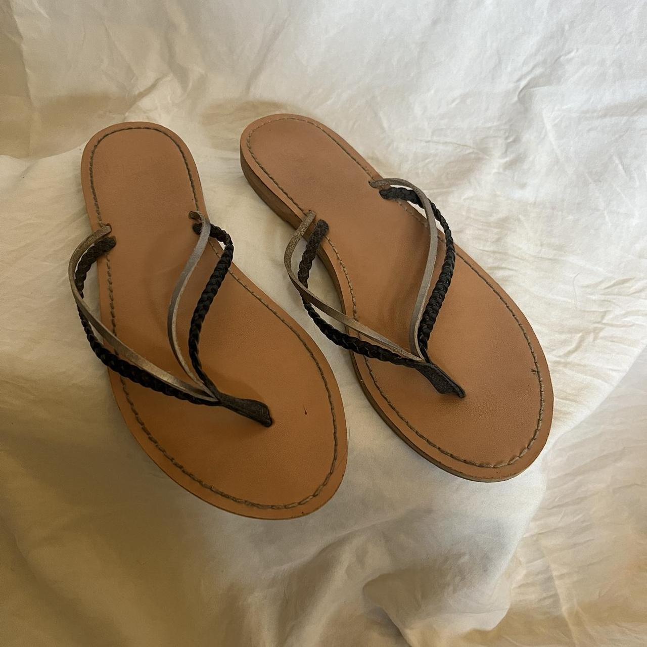 Hollister brown leather flip clearance flops