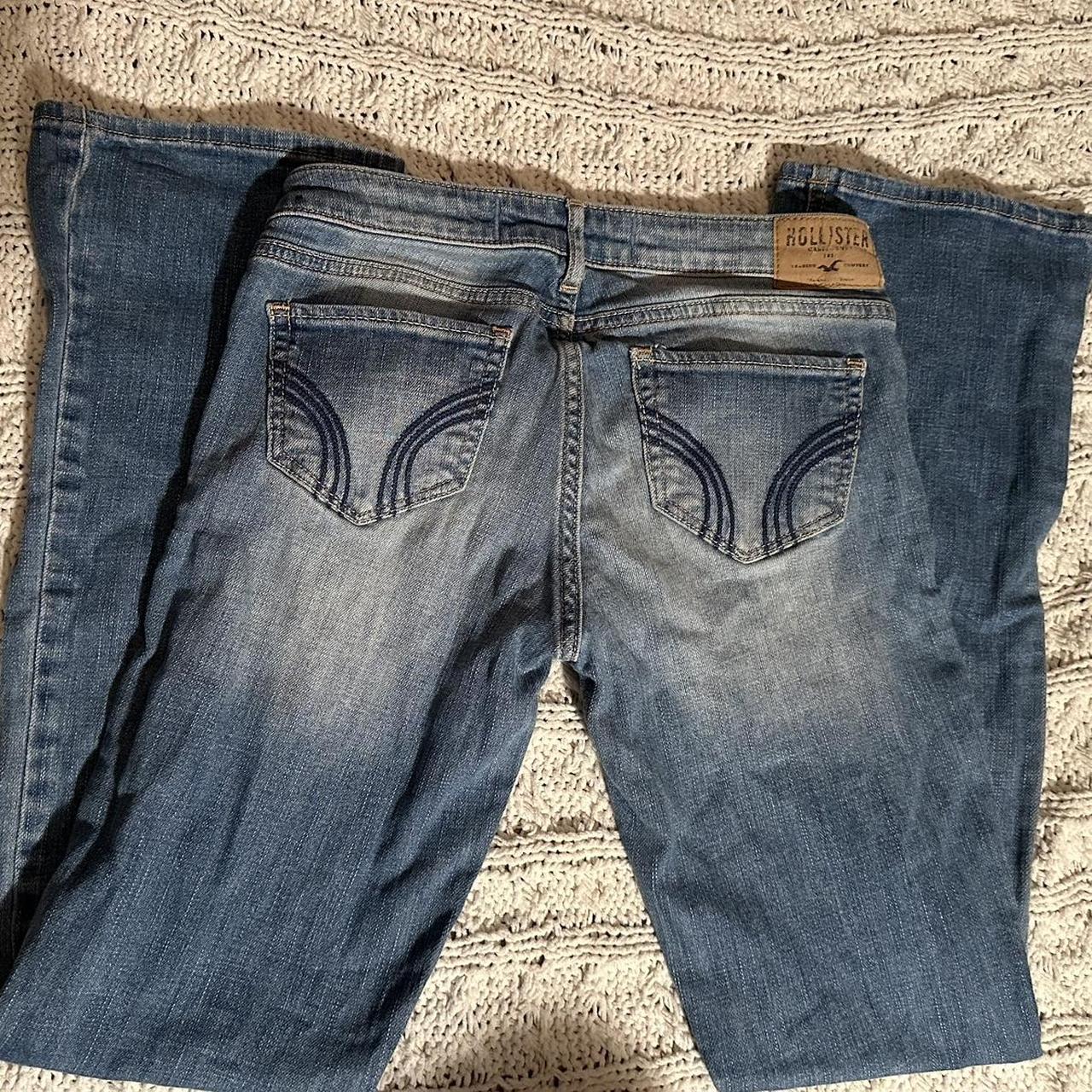 Hollister early 2000s low rise jeans Says size 1... - Depop