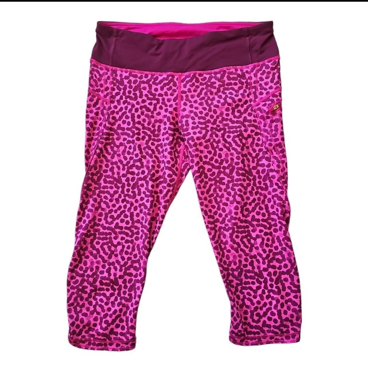 Hot pink Lululemon Leopard print capri leggings! - Depop