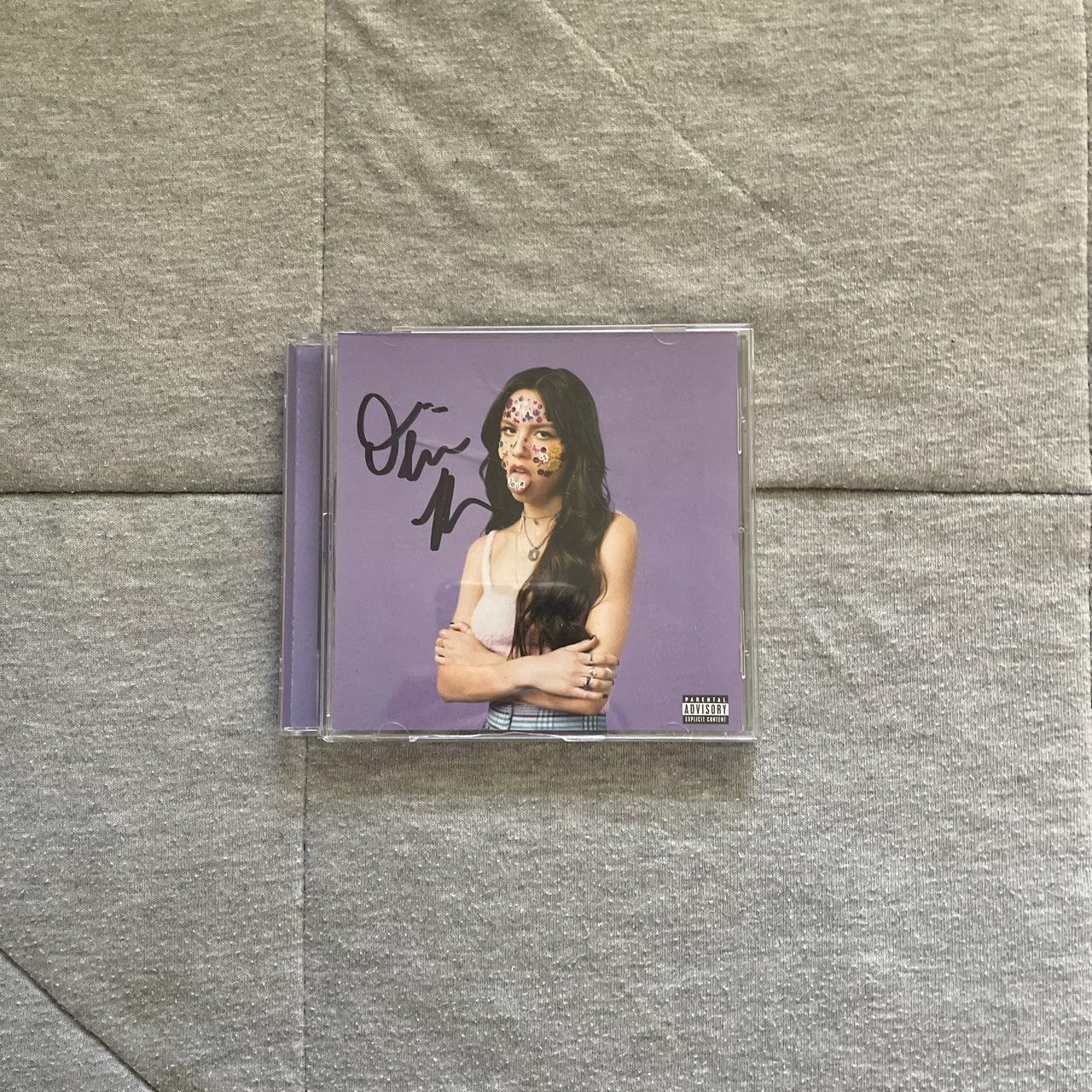 SIGNED hotsell Olivia Rodrigo Sour Album