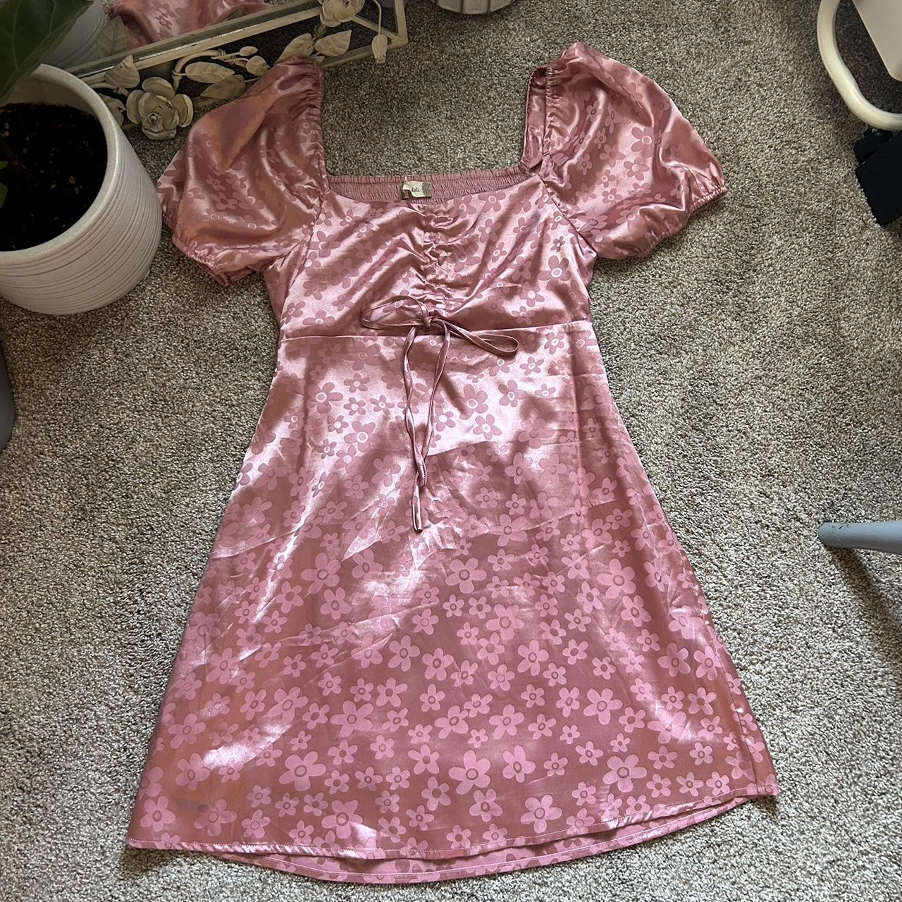 Altar’d State Floral Dress with Key hole back Size... Depop