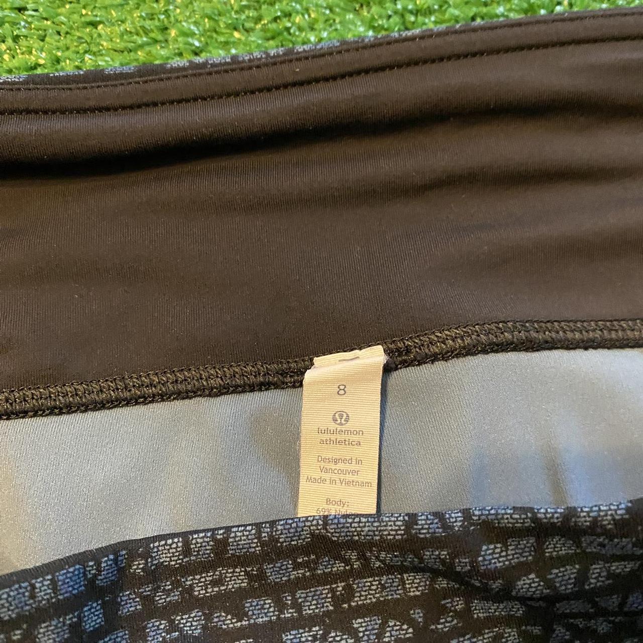 Lululemon Women's Capri Leggings Tagged an 8... Depop
