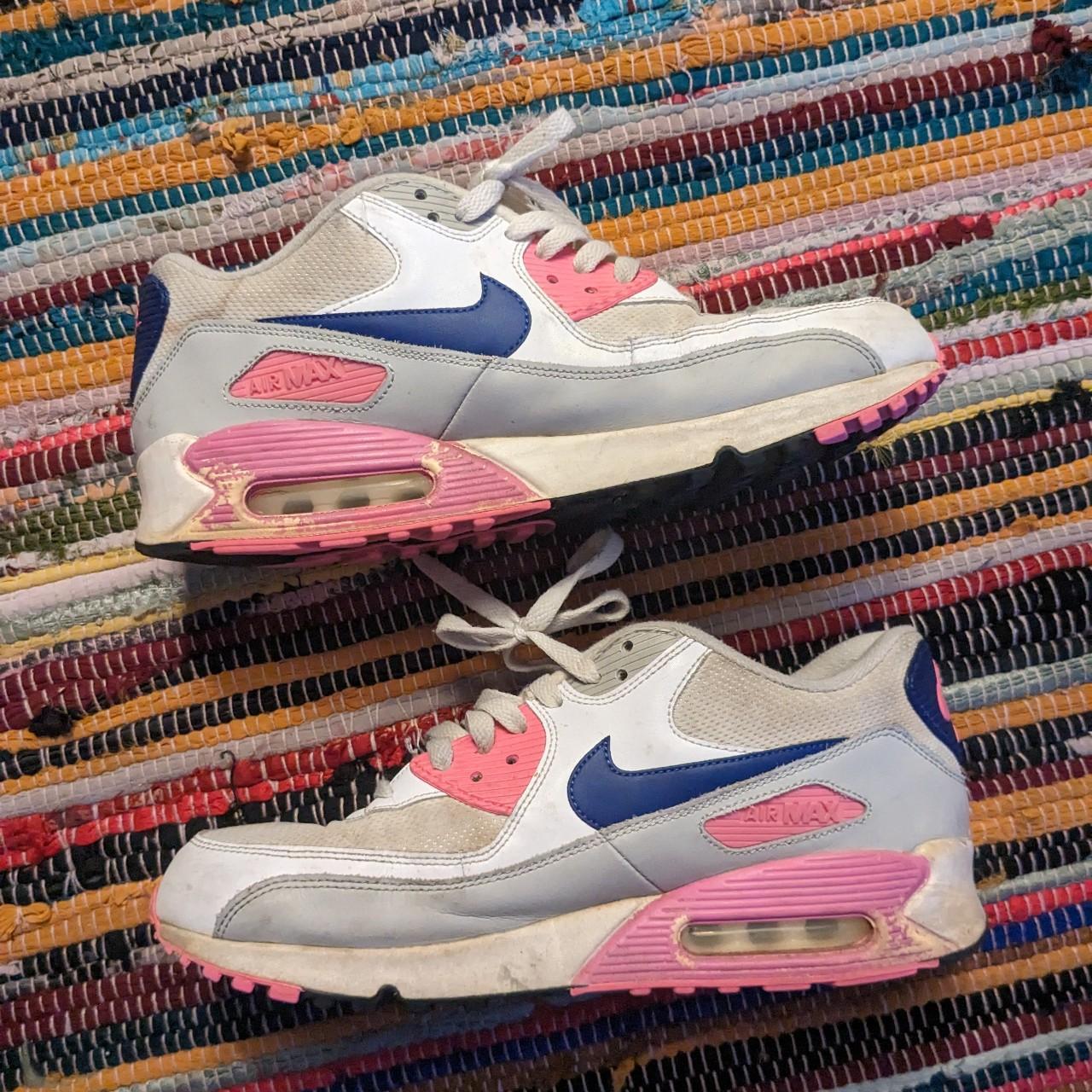 coloured nike trainers