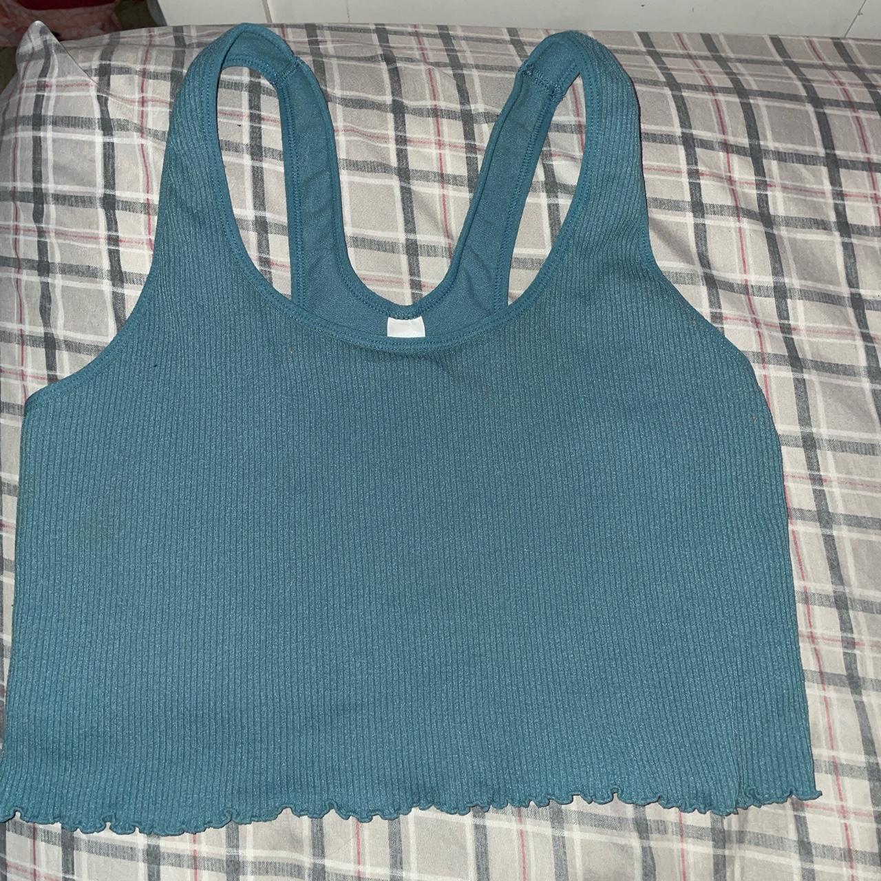 yogalicious cropped tank with built in bra fits XL - Depop