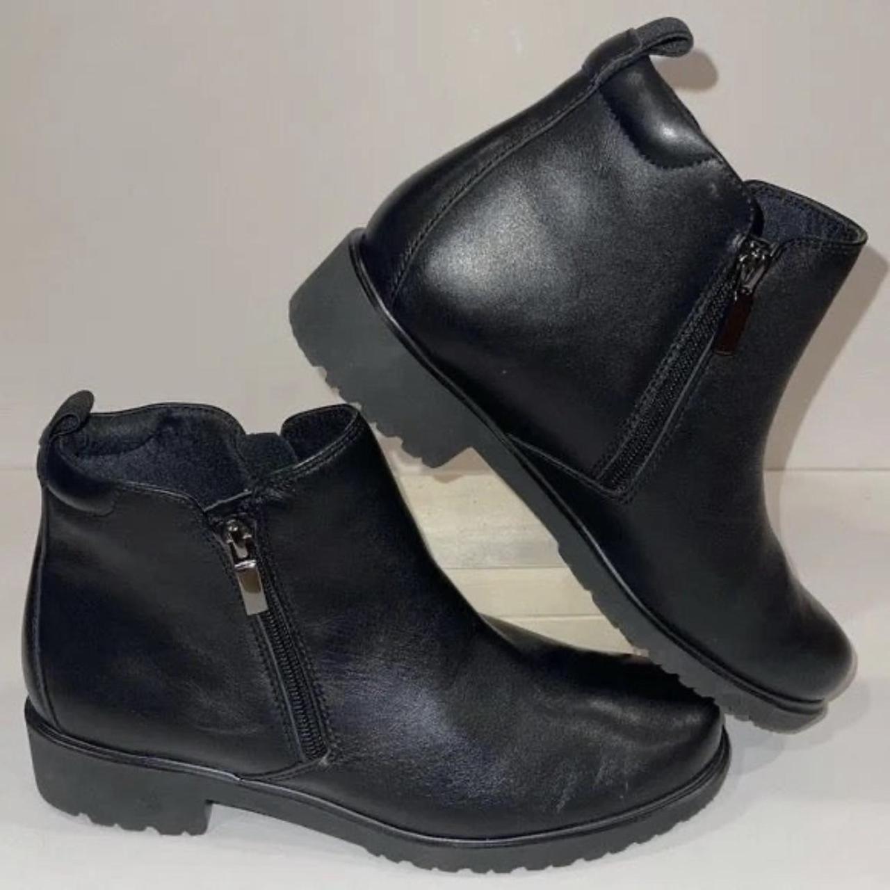 Munro Women's Black Boots | Depop