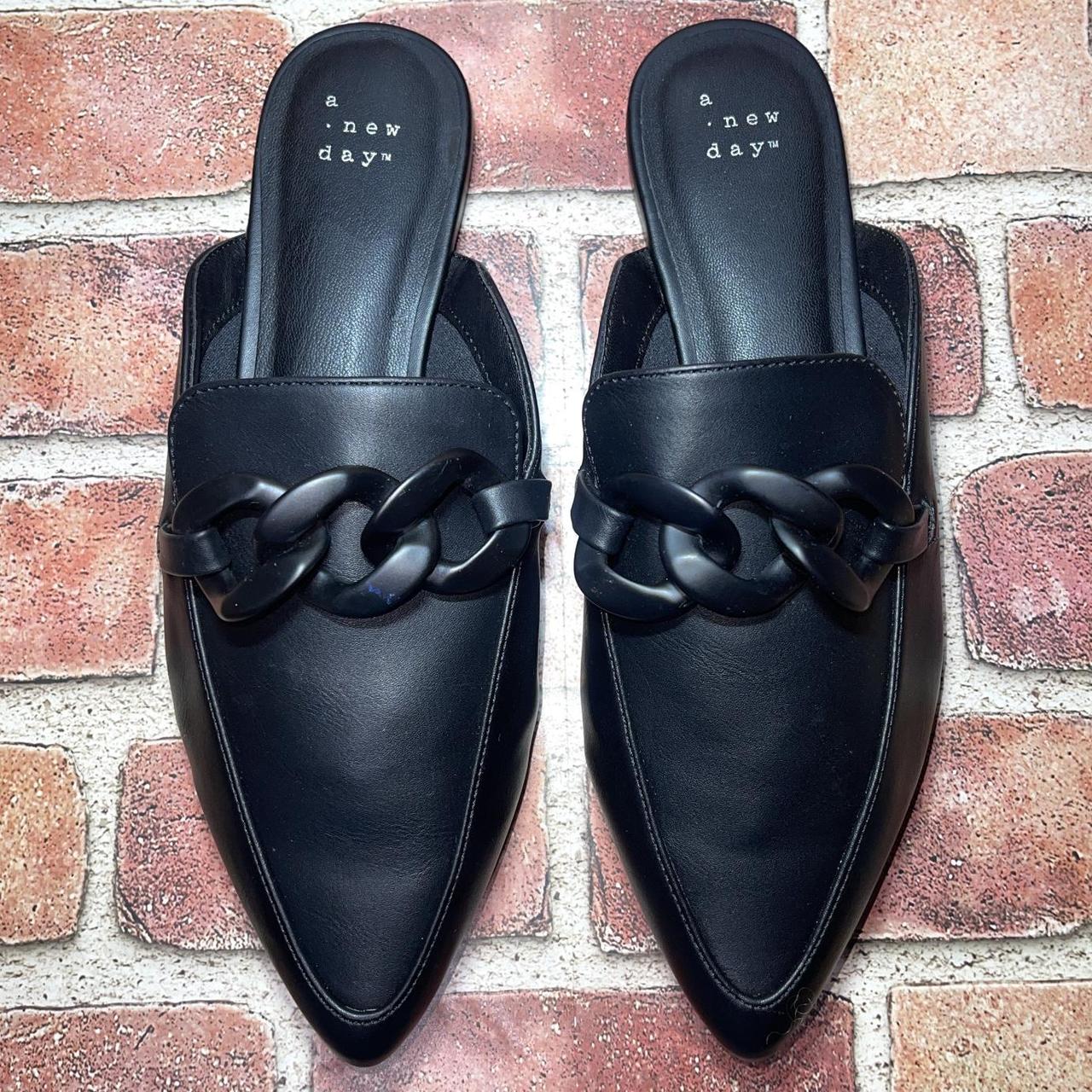 A new hot sale day black mules