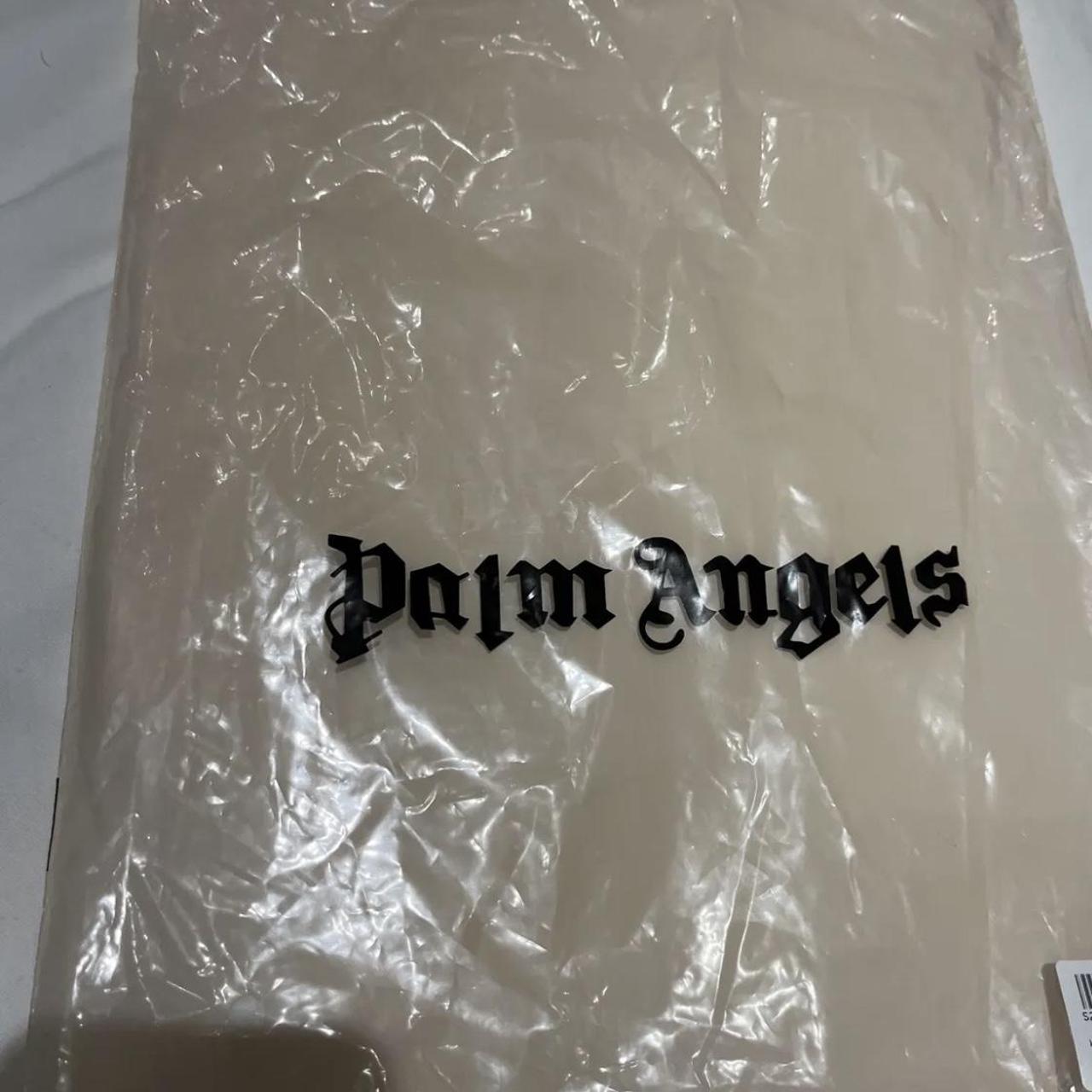 Palm angels T-shirt got as a gift really good price - Depop