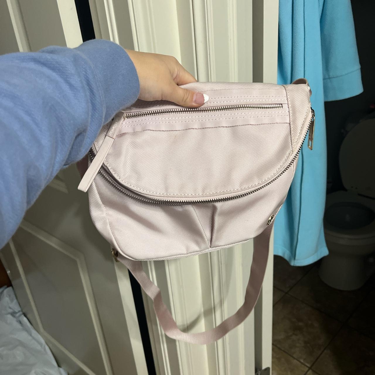 light pink lululemon purse, large 6 pockets, a lot... Depop