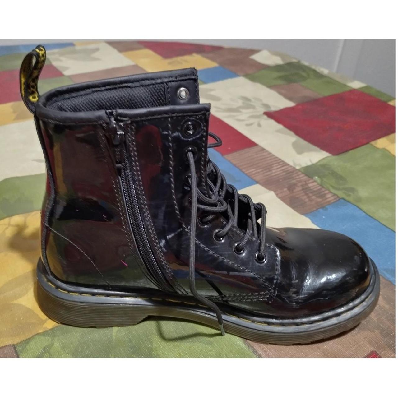 Dr martens airwair aw004 best sale