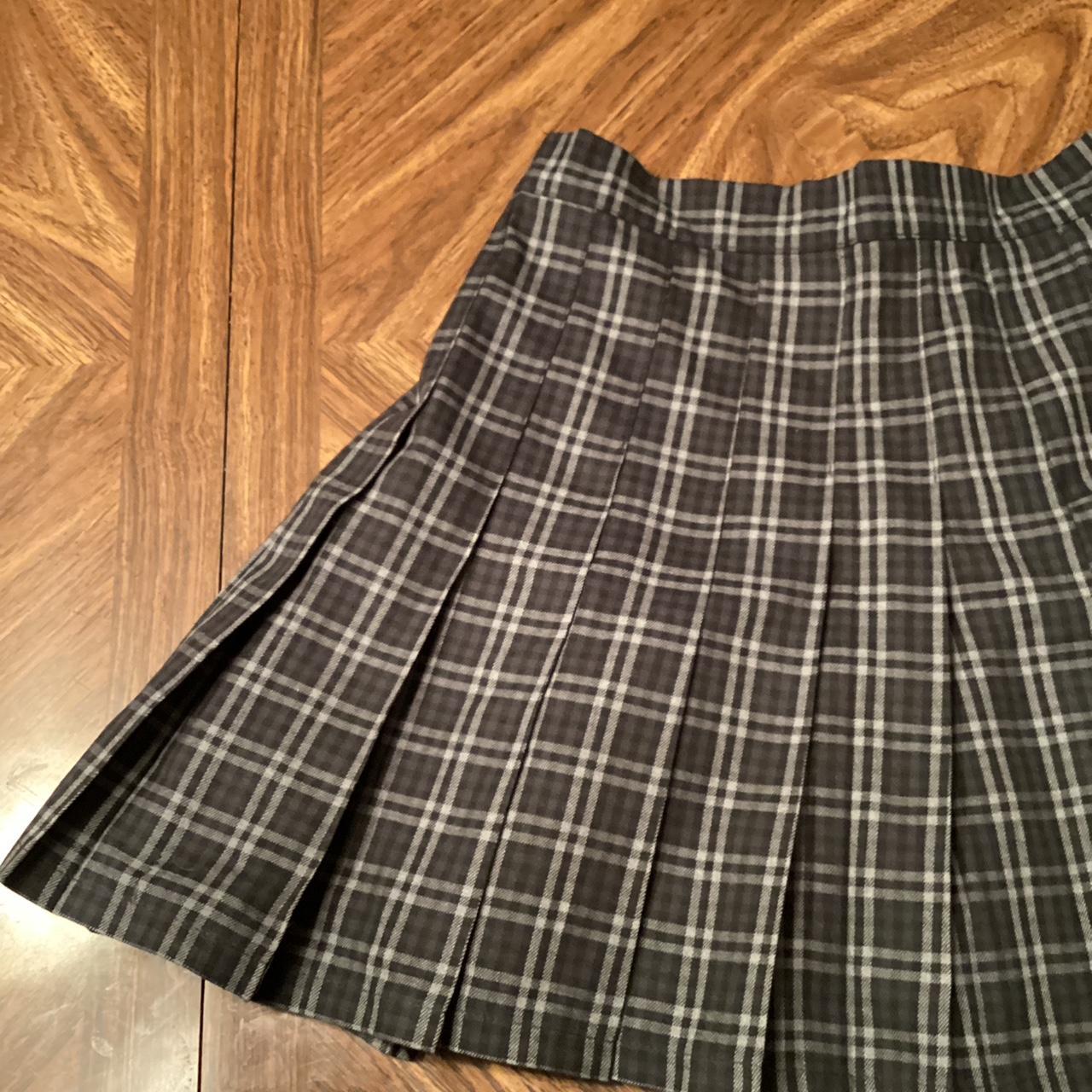 Aerie pleated skirt only worn once... - Depop