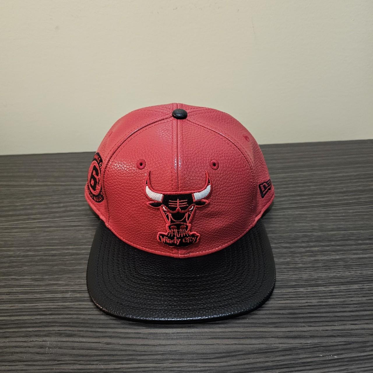 New Era Men's Hat Black/Red – Chicago Bulls NBA red and black