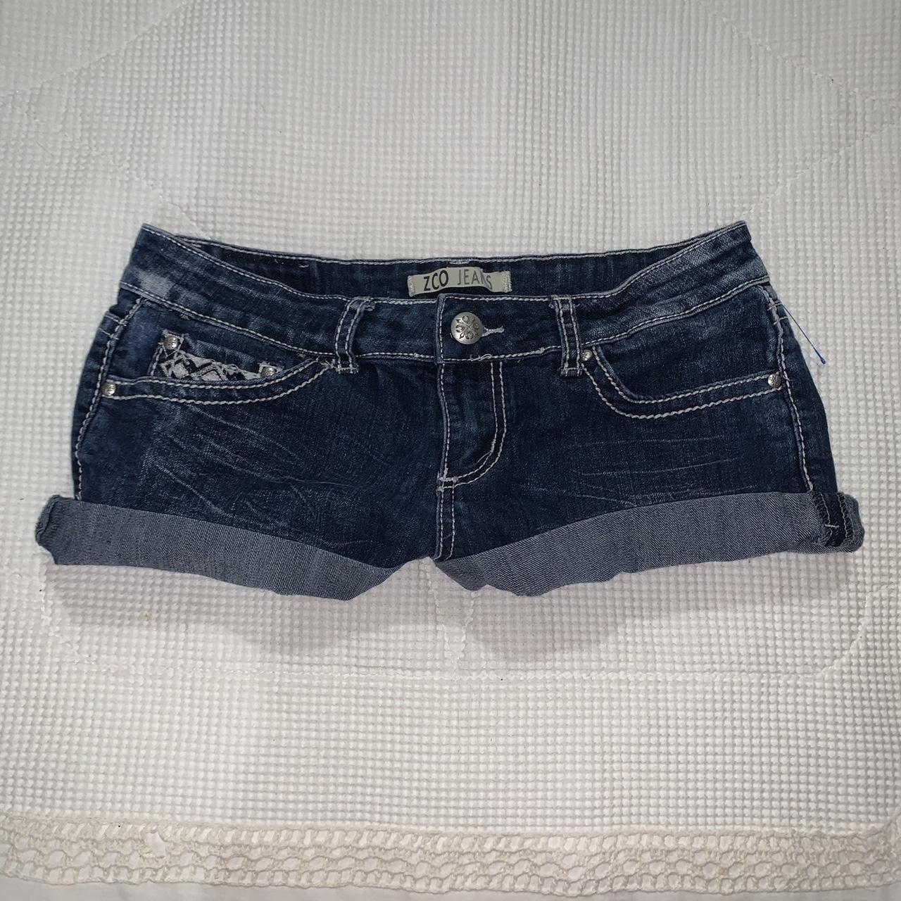 item listed by bellasthriftz