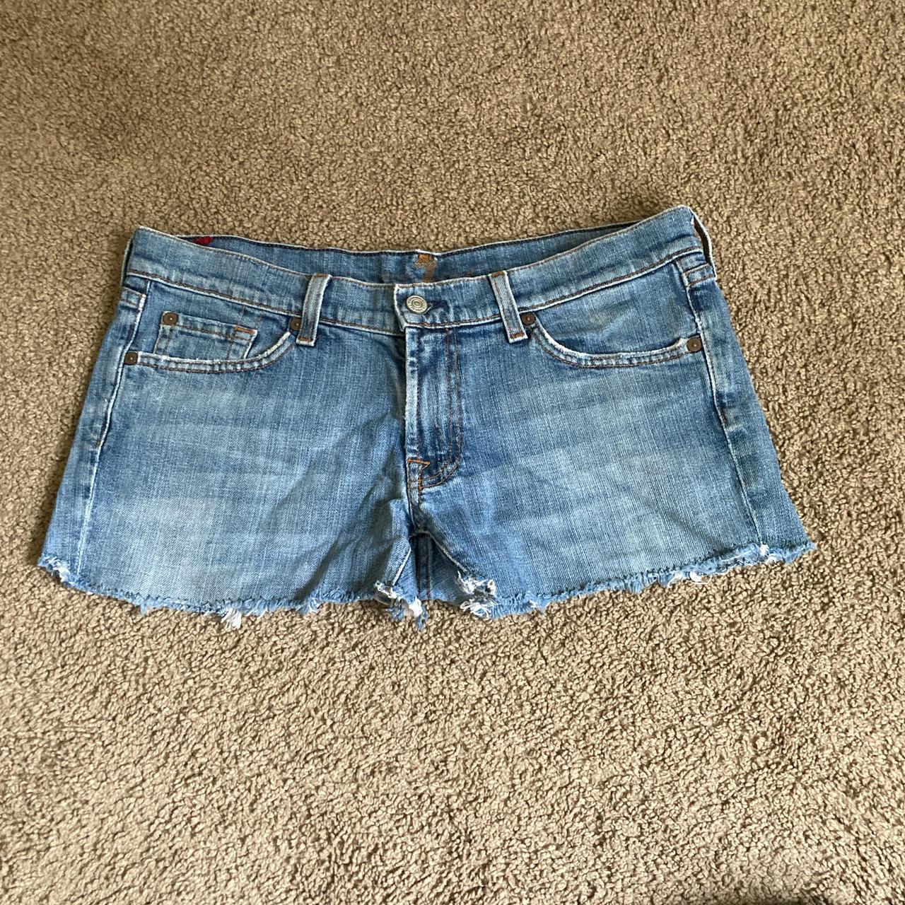 They're really short jorts. They're in excellent - Depop