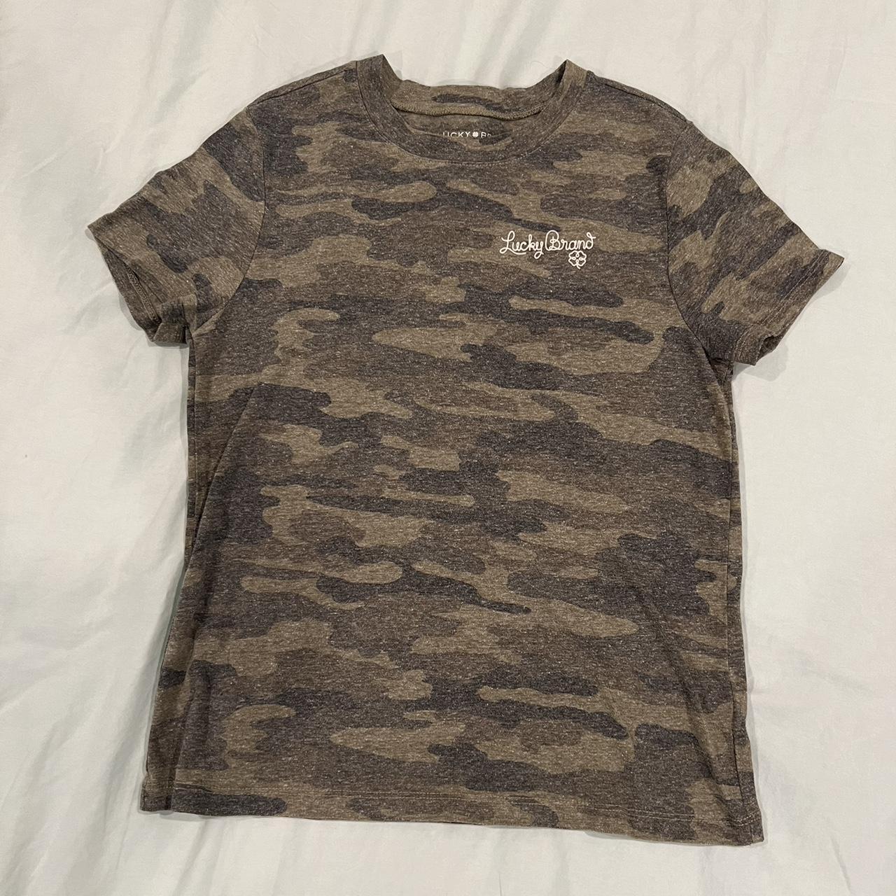 lucky brand logo camo tee. used but in great - Depop