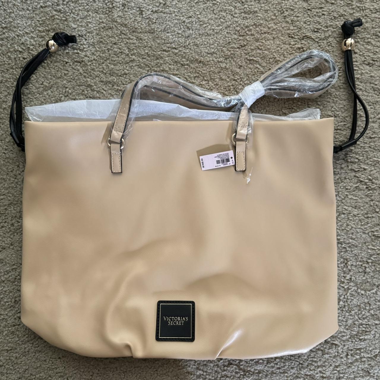 NWT cheapest Victoria's Secret tote