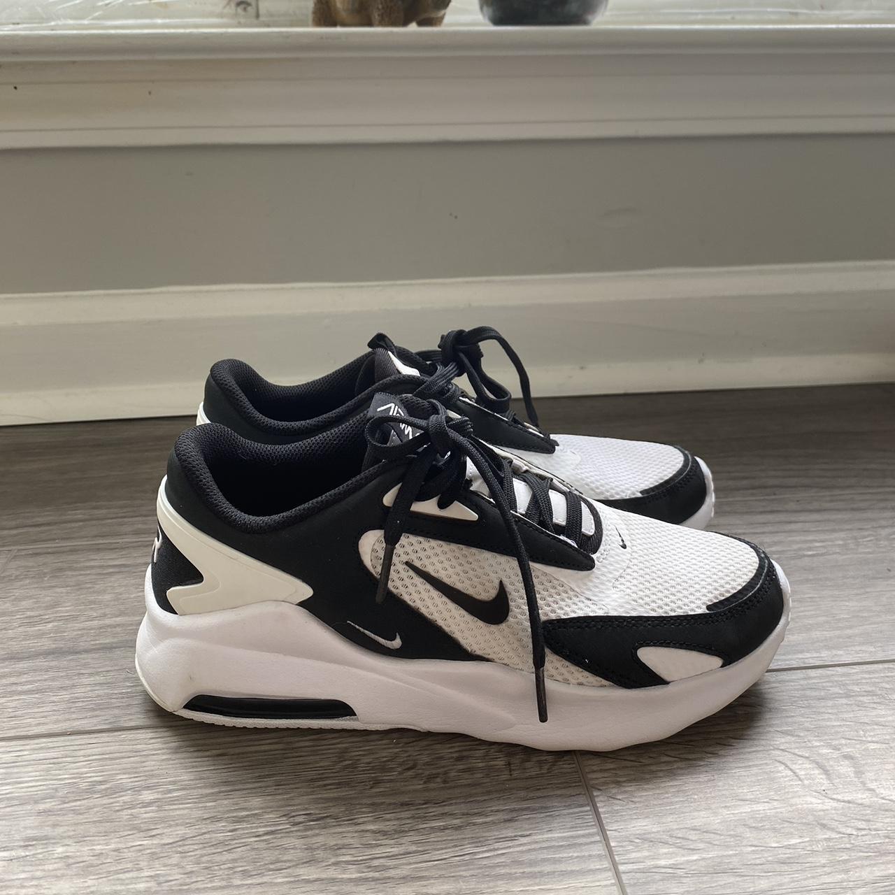 womens nike airmax bolt