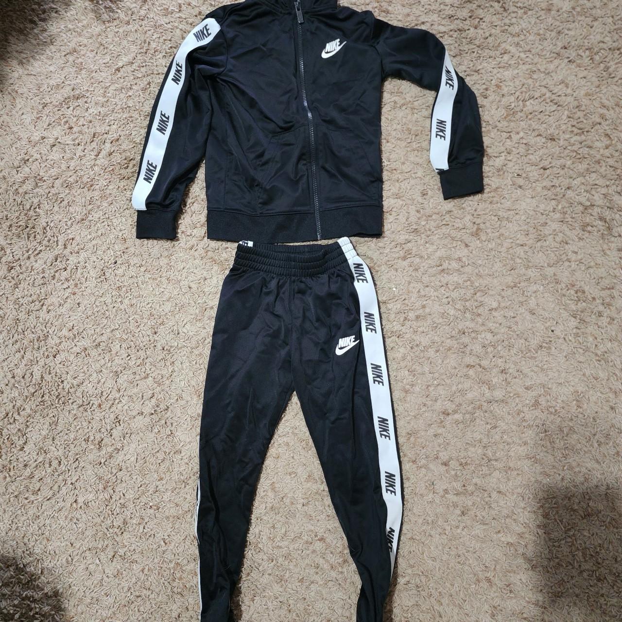 nike 2pc sweatsuit