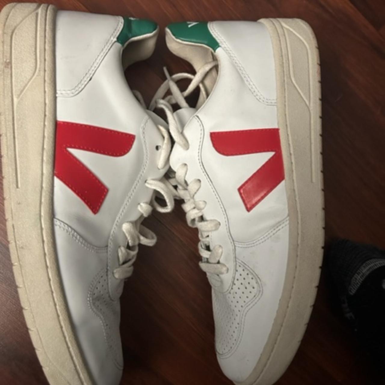 Veja on sale green red