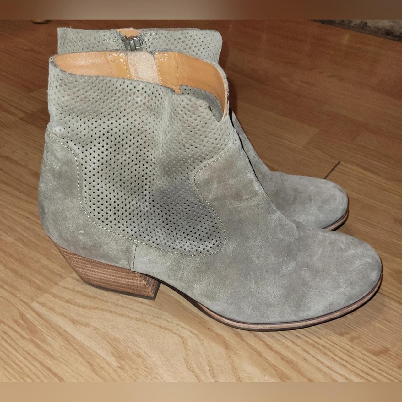 Kork Ease Womens Gray Suede Leather Perforated