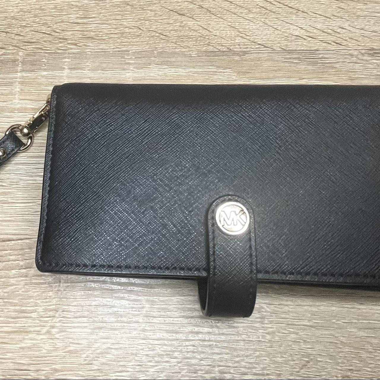 Michael Kors phone wallet with pockets for credit