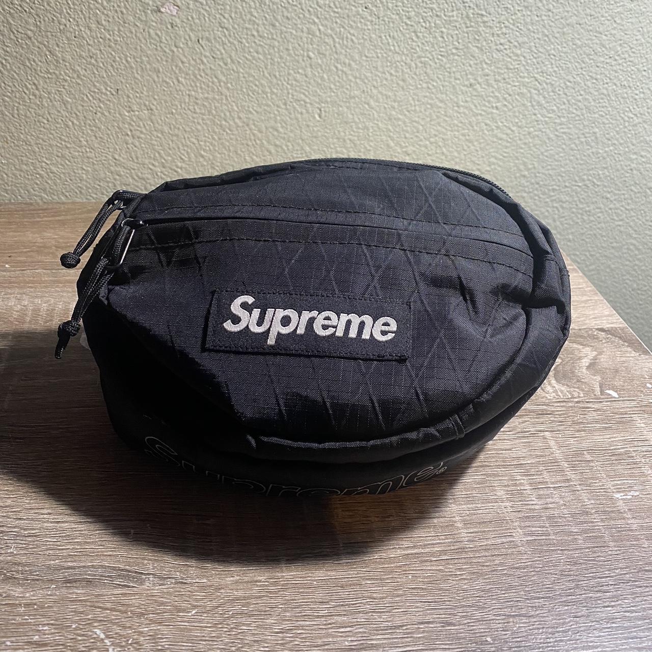 Supreme fw18 sales waist bag